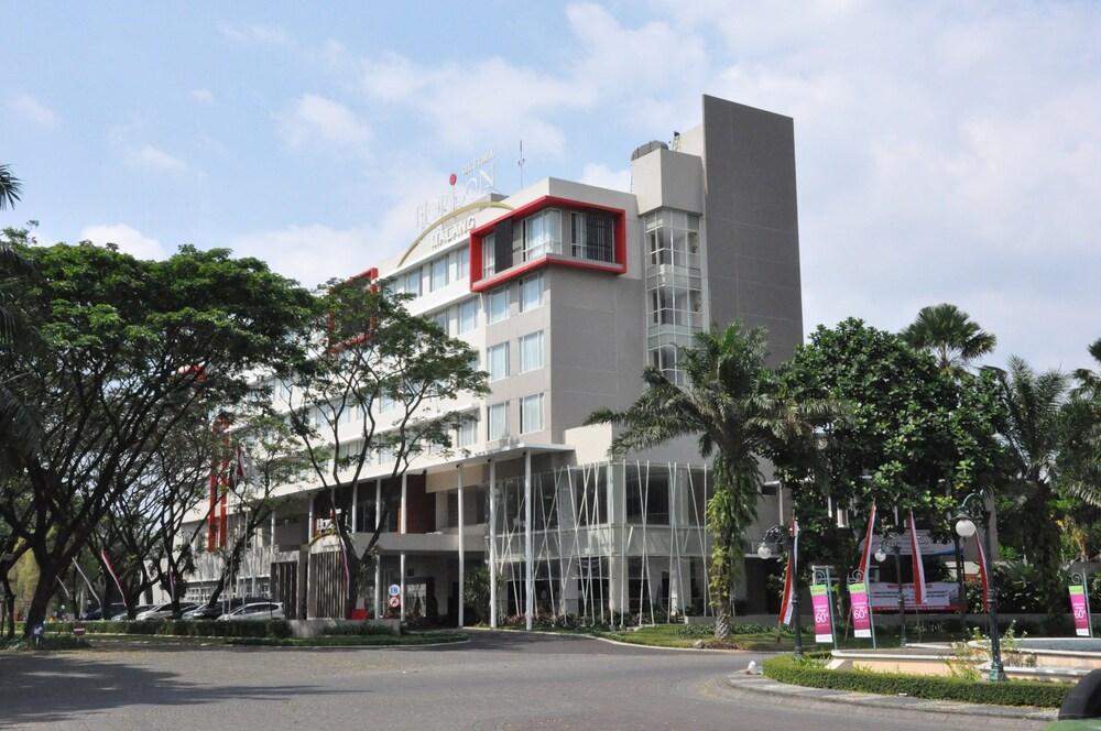 Grand Cakra Hotel Malang Exteriér fotografie