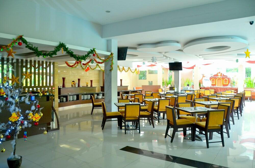 Grand Cakra Hotel Malang Exteriér fotografie