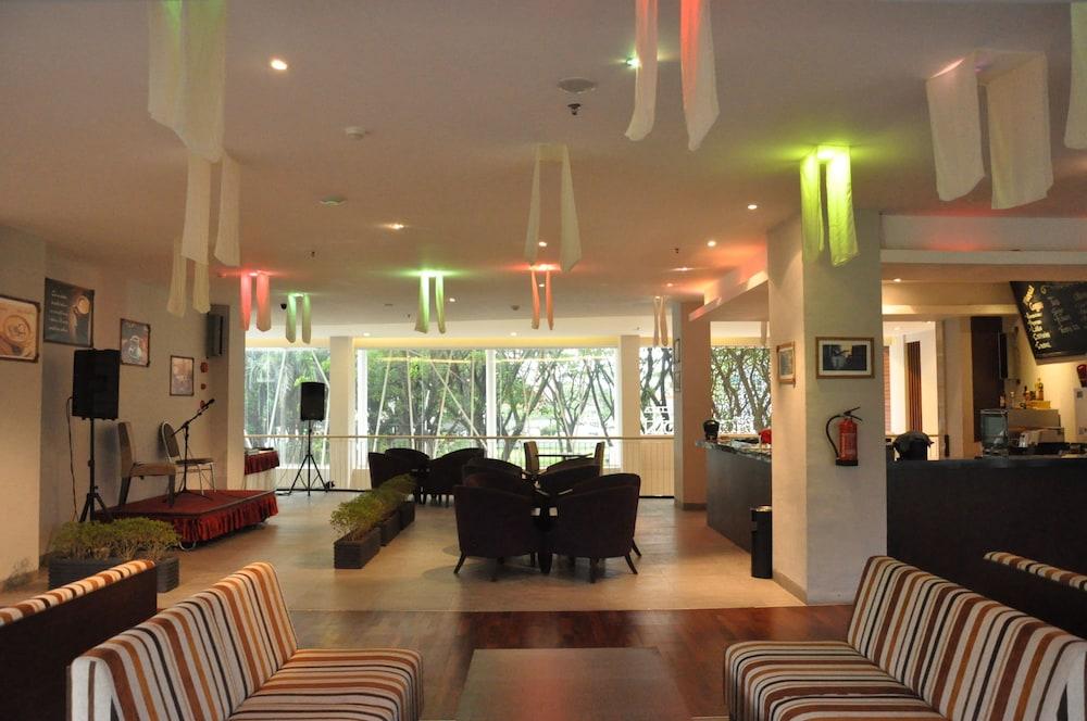 Grand Cakra Hotel Malang Exteriér fotografie