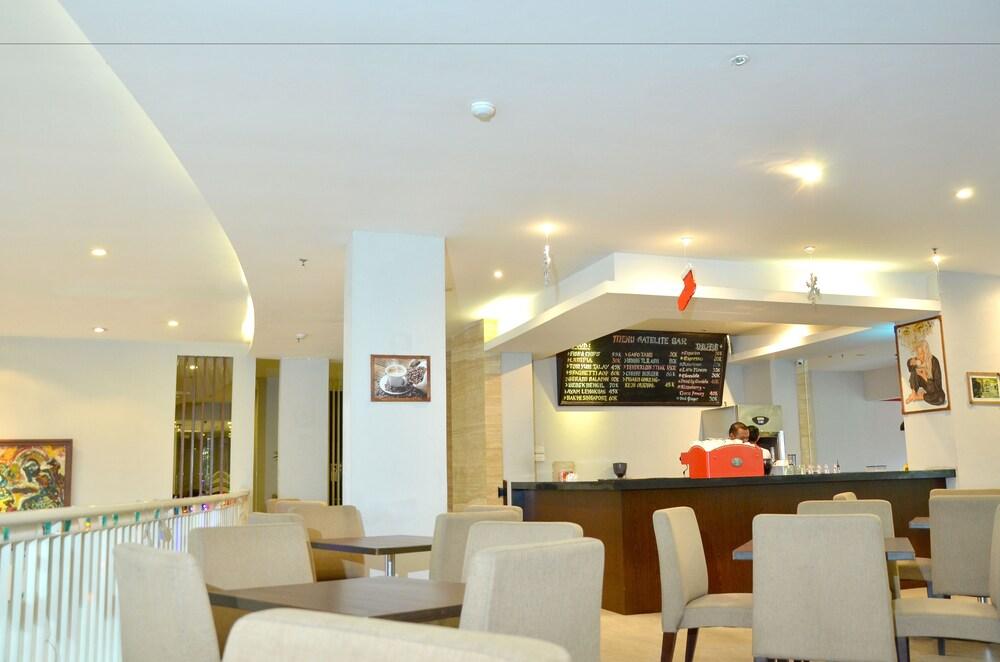 Grand Cakra Hotel Malang Exteriér fotografie