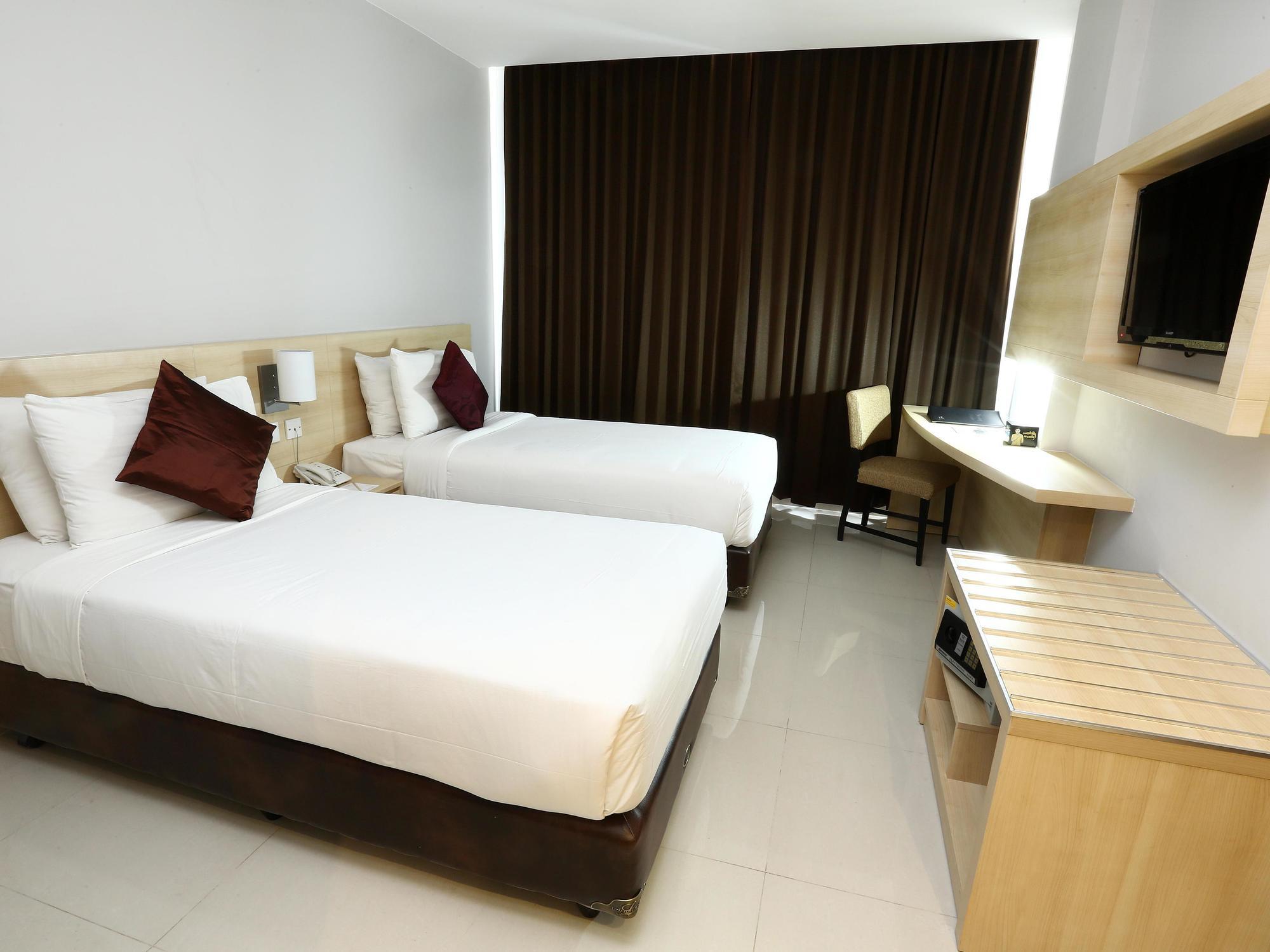 Grand Cakra Hotel Malang Exteriér fotografie