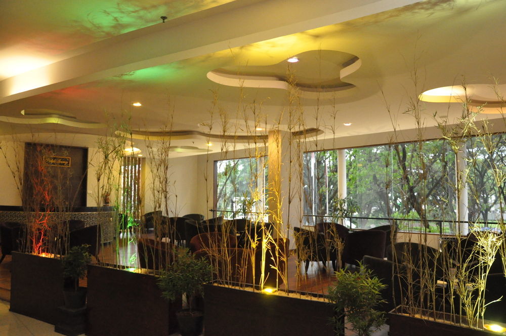 Grand Cakra Hotel Malang Exteriér fotografie
